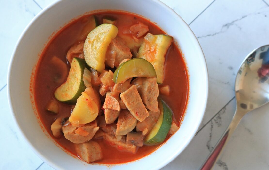 Esta é a sopa que eu faço sempre que tenho sobras de vegetais