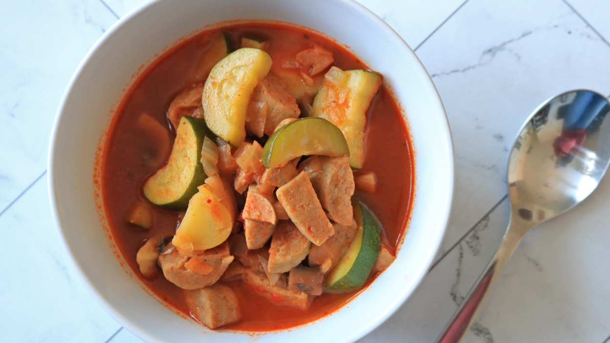 Esta é a sopa que eu faço sempre que tenho sobras de vegetais