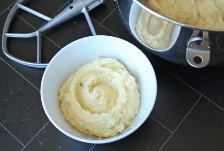Eu uso minha batedeira para fazer purê de batatas mais fofo