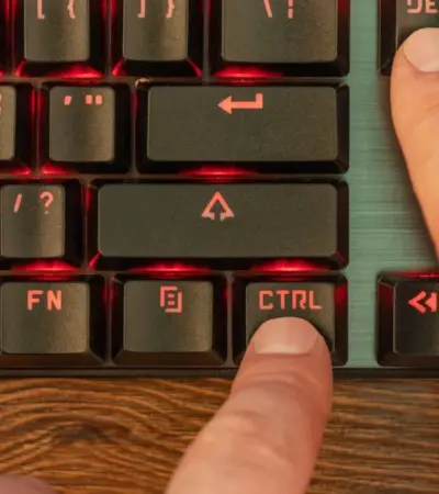 O Windows tem uma opção de reinicialização de emergência que você provavelmente não conhece e não estou falando de Ctrl+Alt+Del